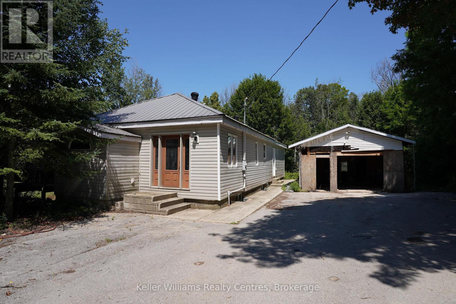 242161 Concession 3 Rr1, Georgian Bluffs, Ontario  N4K 5N7 - Photo 2 - X13568642