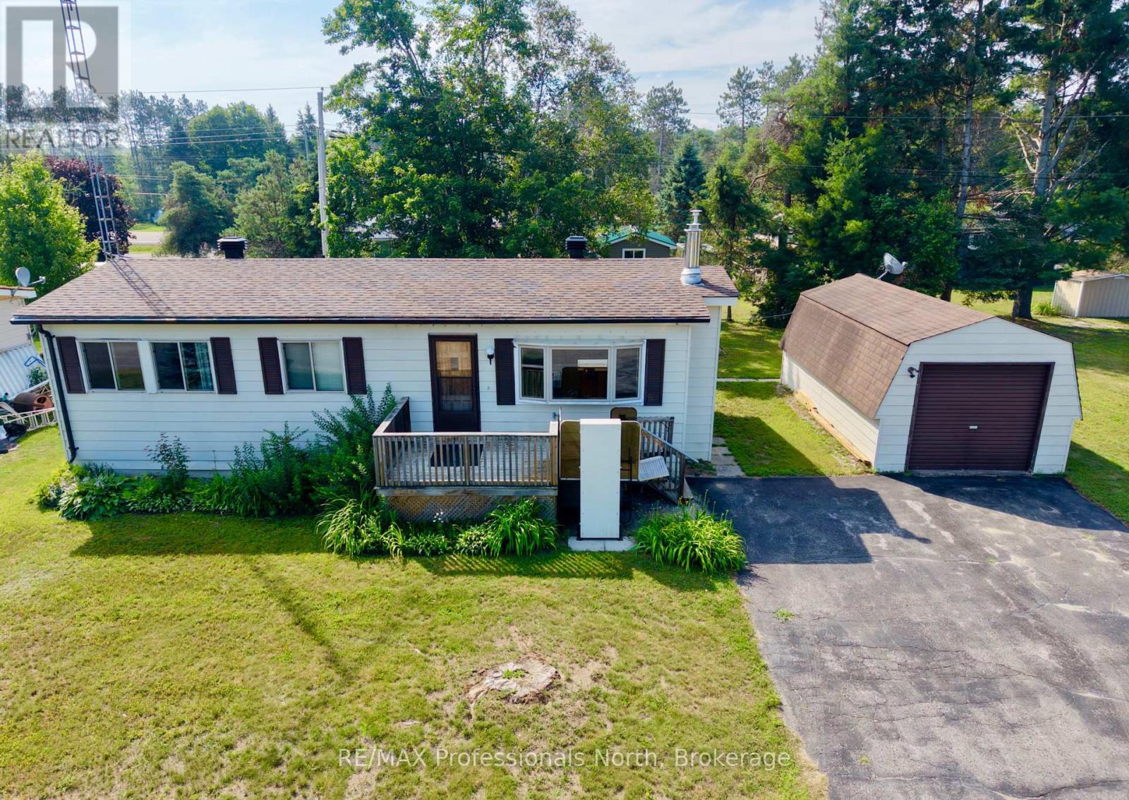 1034 Eighth Lane, Minden Hills, Ontario  K0M 2K0 - Photo 1 - X13568732