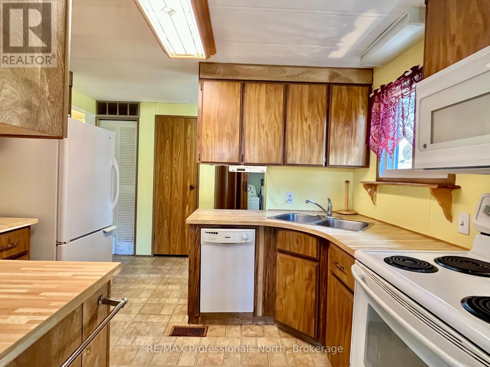 1034 Eighth Lane, Minden Hills, Ontario  K0M 2K0 - Photo 19 - X13568732