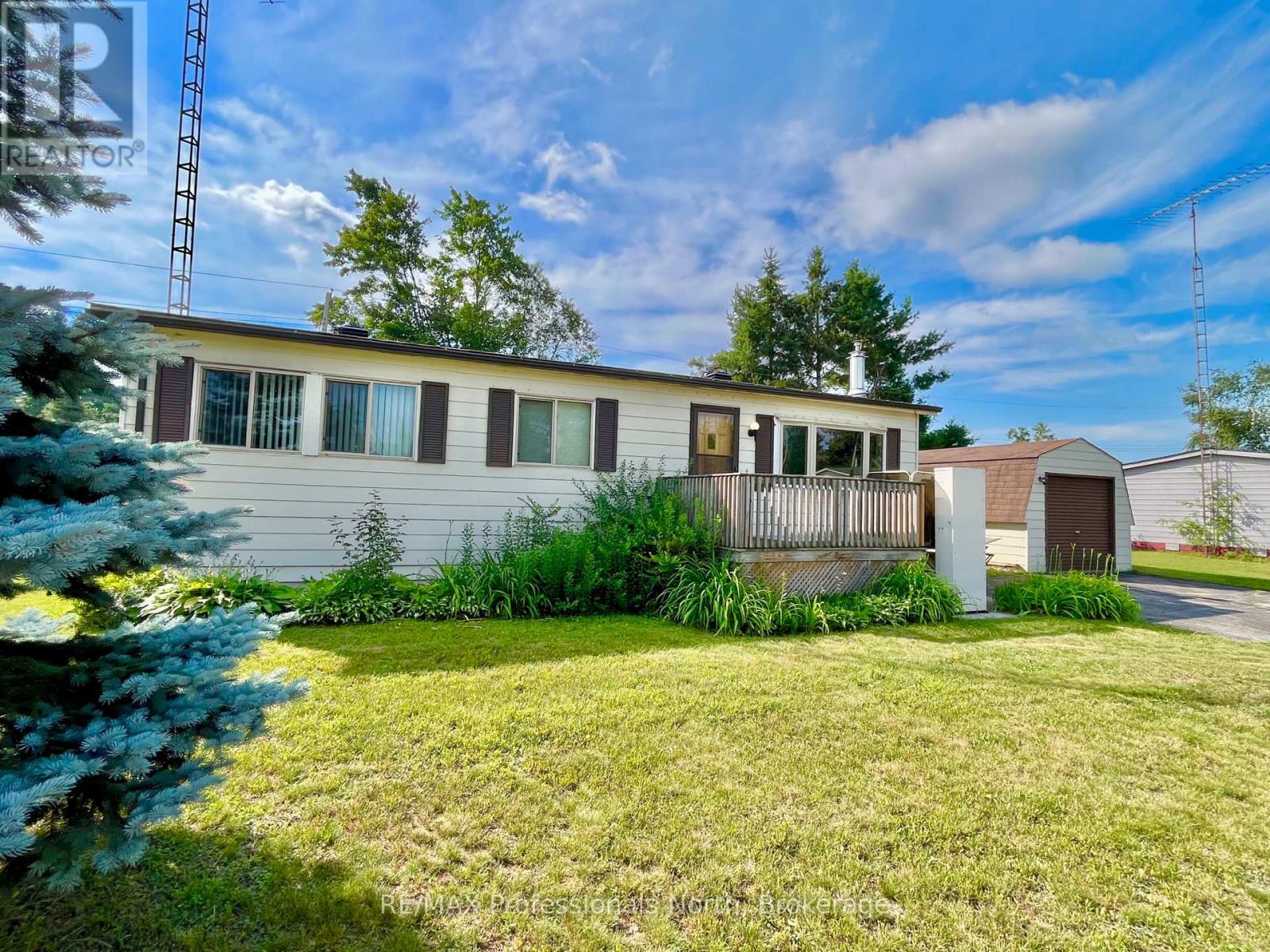 1034 Eighth Lane, Minden Hills, Ontario  K0M 2K0 - Photo 7 - X13568732