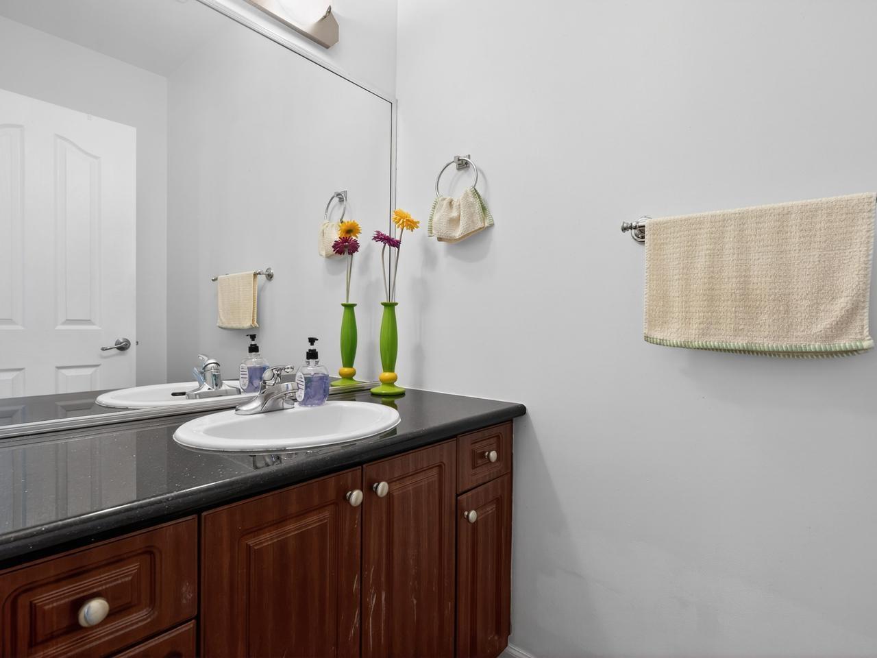 2 15518 103a Avenue, Surrey, British Columbia  V3R 1N7 - Photo 11 - R3146733