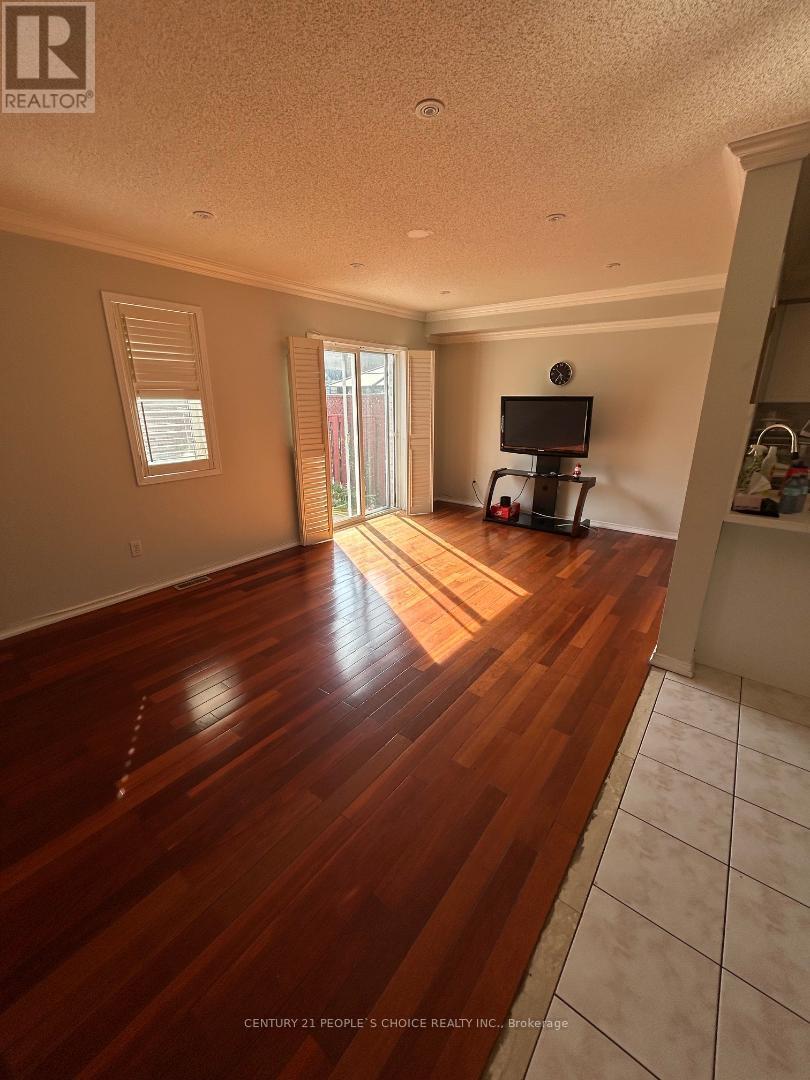 52 Treasure Drive, Brampton, Ontario  L7A 3L1 - Photo 5 - W13568628