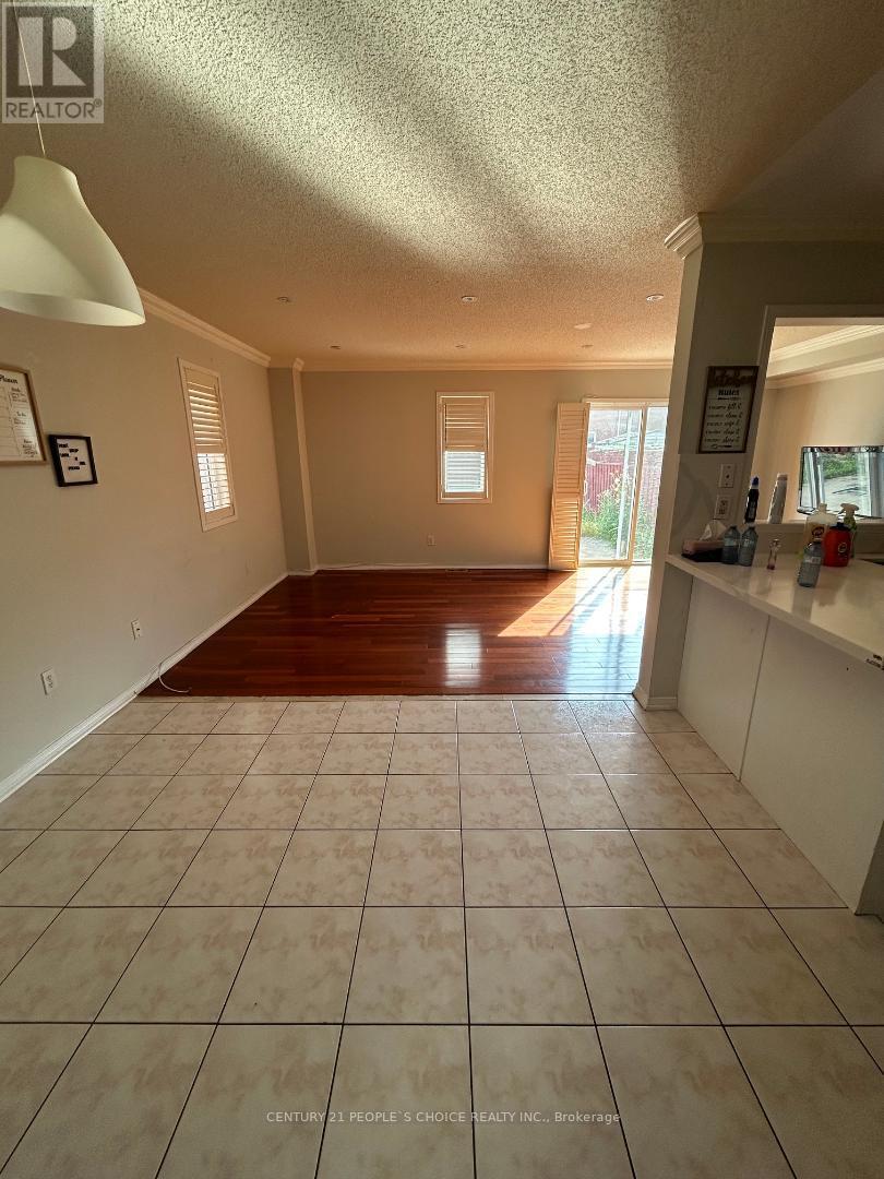 52 Treasure Drive, Brampton, Ontario  L7A 3L1 - Photo 6 - W13568628