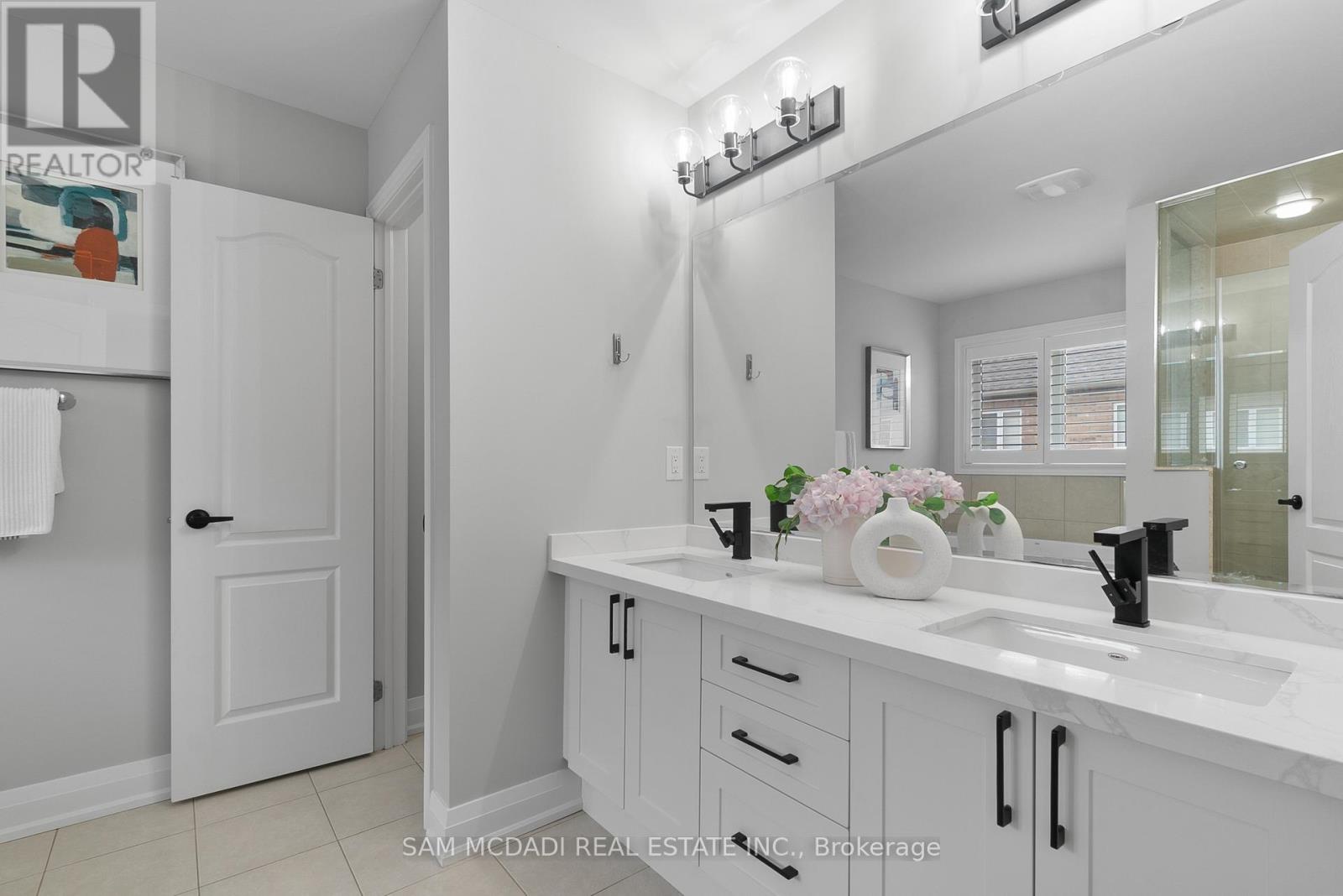 573 Settlers Road W, Oakville, Ontario  L6M 1N7 - Photo 22 - W13566326