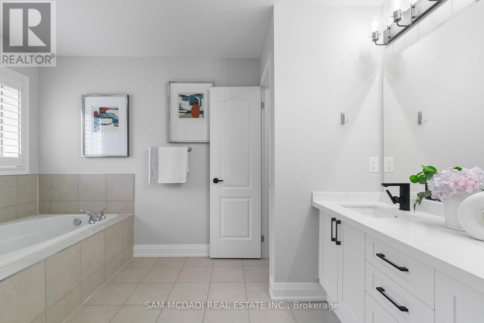 573 Settlers Road W, Oakville, Ontario  L6M 1N7 - Photo 23 - W13566326