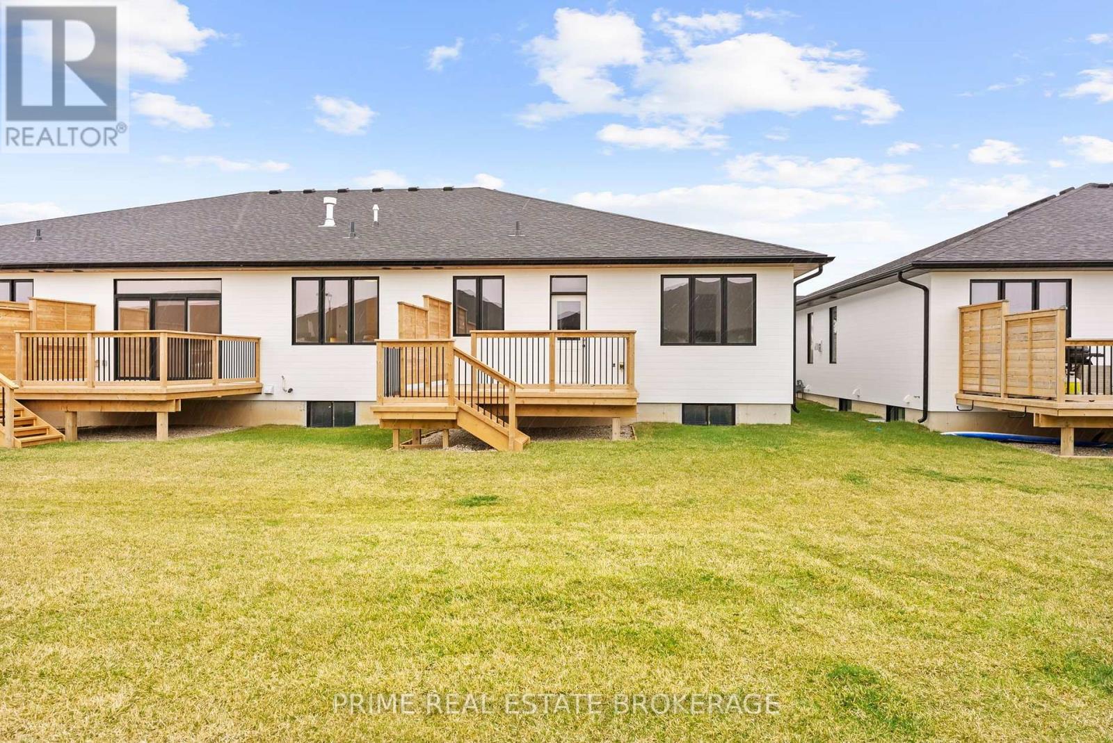 70 - 13 Coastal Crescent, Lambton Shores, Ontario  N0M 1T0 - Photo 23 - X13568680