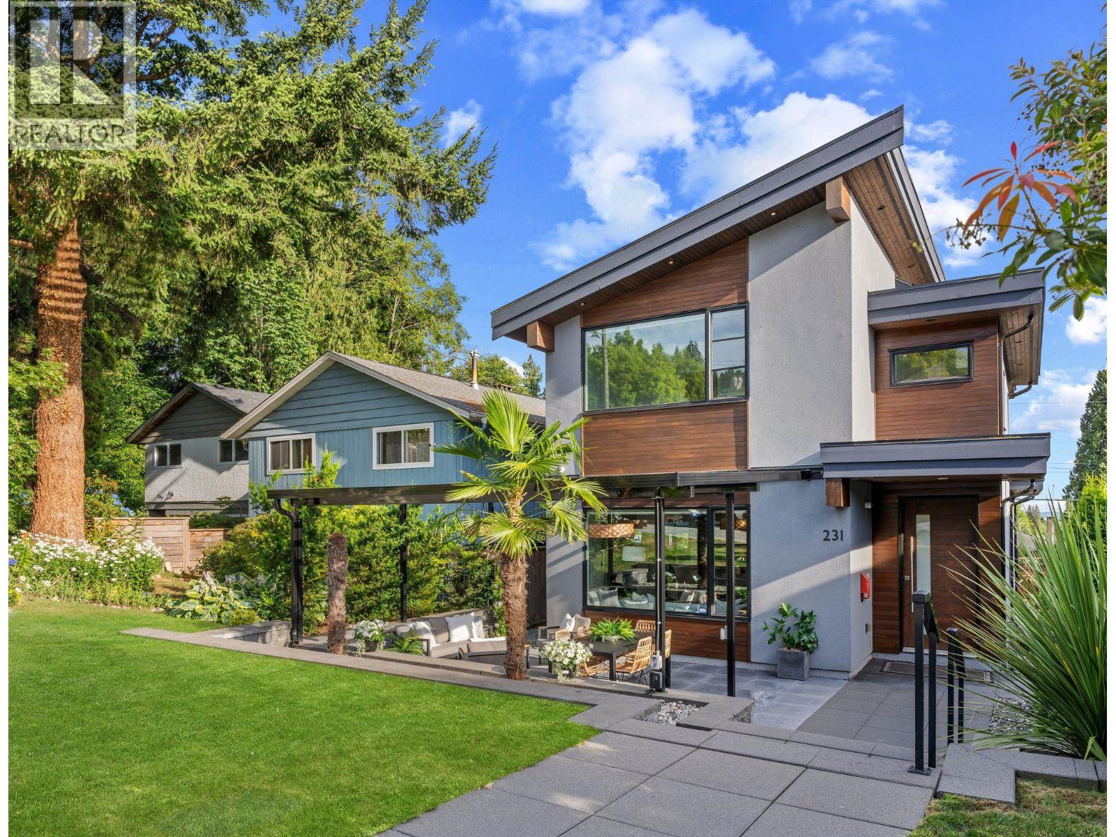231 E 27 STREET, North Vancouver, British Columbia