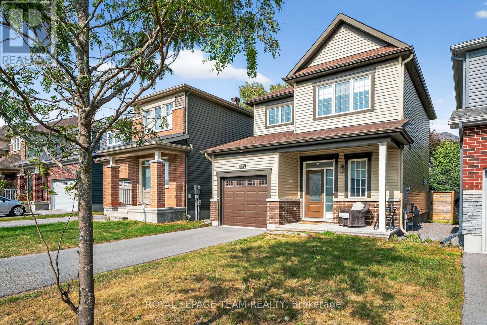 619 GERANIUM WALK, Ottawa, Ontario
