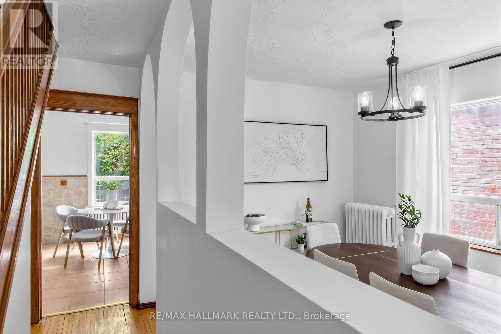 365 Milverton Boulevard, Toronto, Ontario  M4J 1W1 - Photo 10 - E13485764