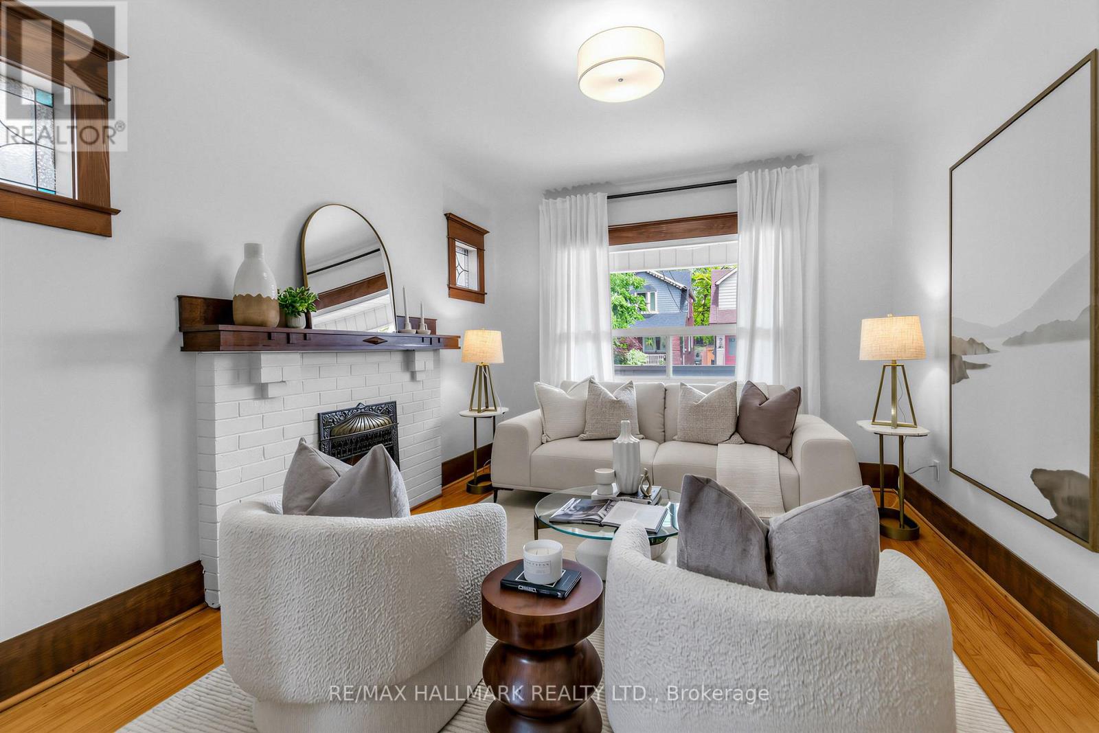 365 Milverton Boulevard, Toronto, Ontario  M4J 1W1 - Photo 4 - E13485764