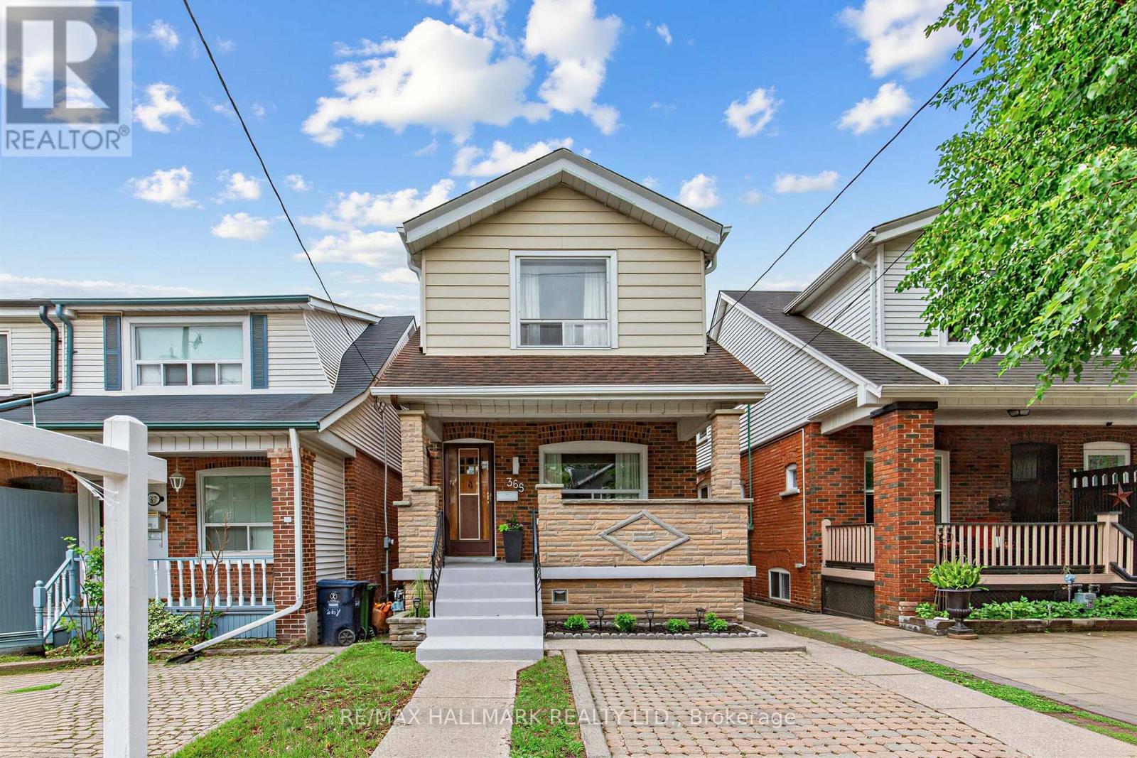 365 Milverton Boulevard, Toronto, Ontario  M4J 1W1 - Photo 2 - E13485764