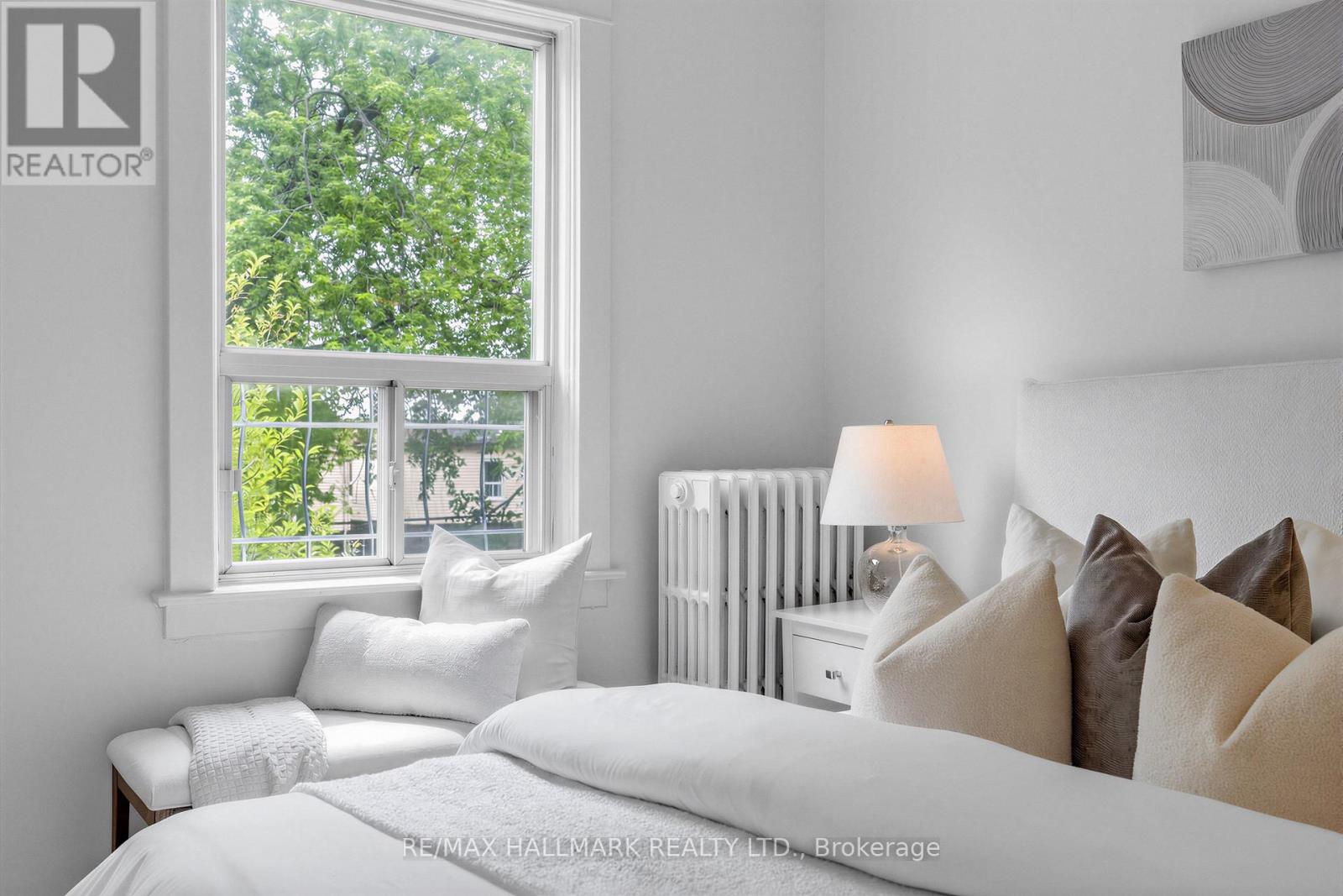 365 Milverton Boulevard, Toronto, Ontario  M4J 1W1 - Photo 26 - E13485764