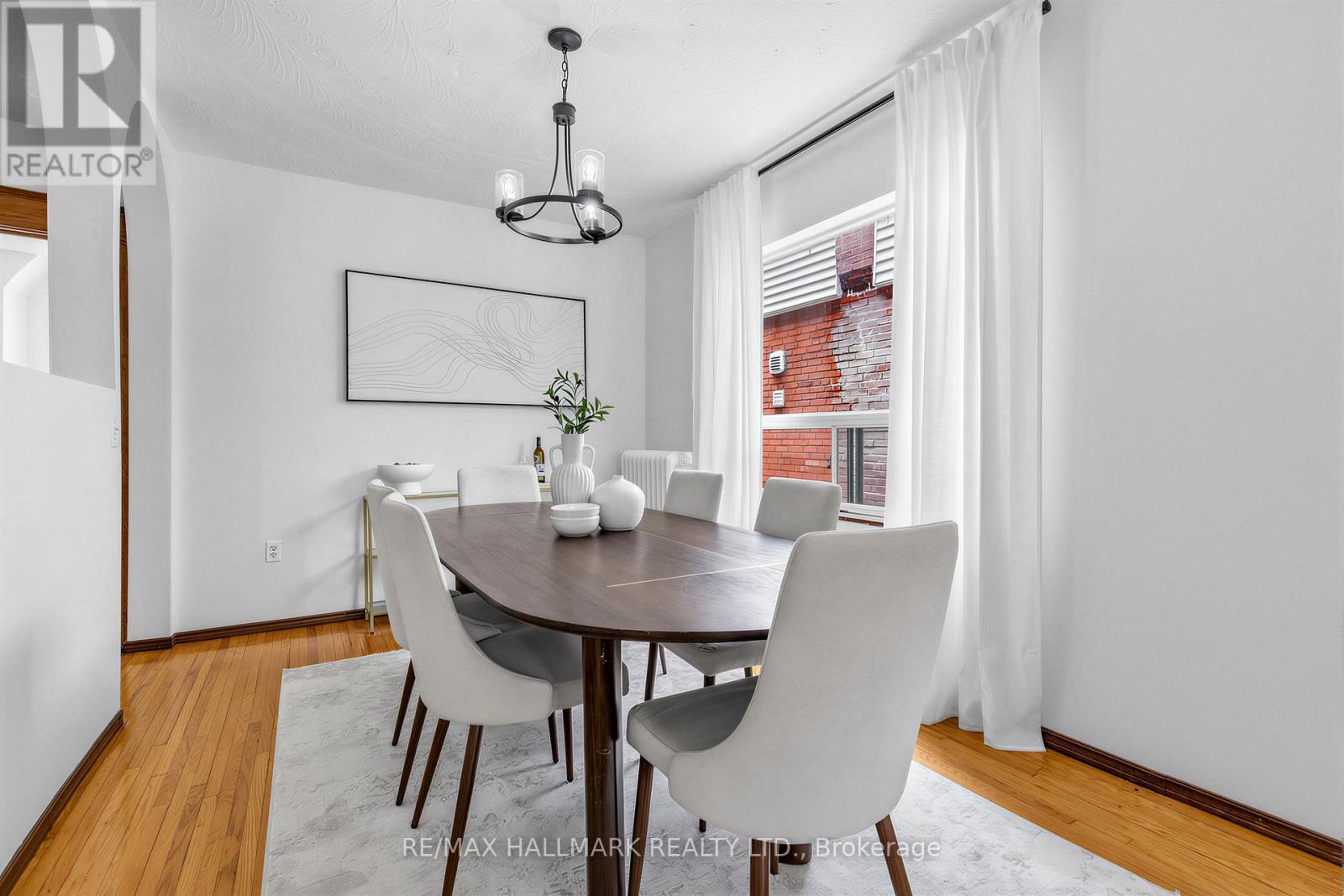 365 Milverton Boulevard, Toronto, Ontario  M4J 1W1 - Photo 7 - E13485764