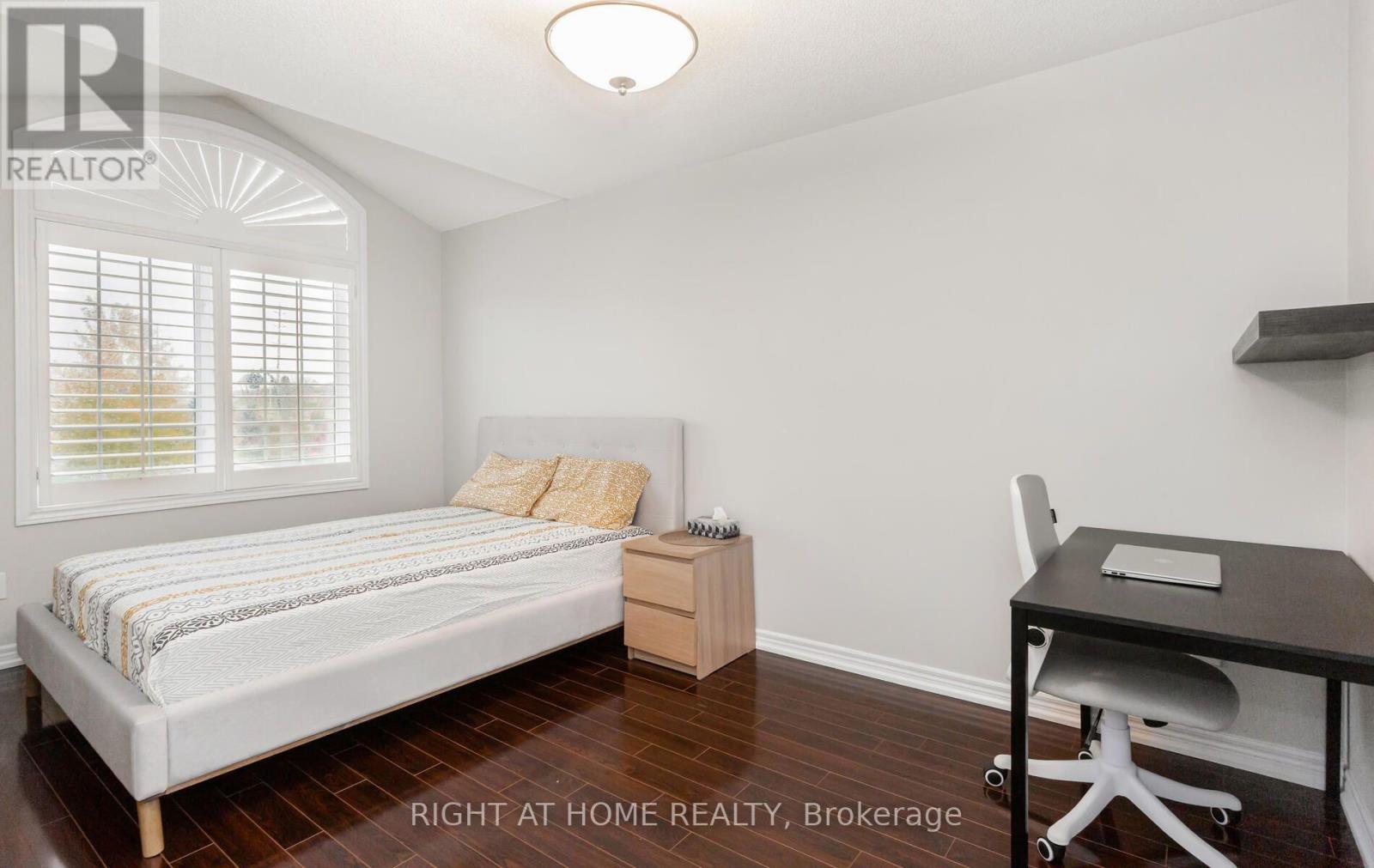 2419 Wasaga Drive, Oakville, Ontario  L6H 0B8 - Photo 25 - W13554752