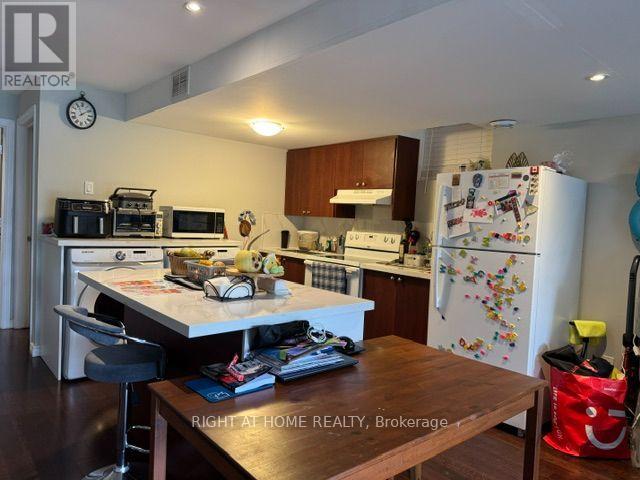 2419 Wasaga Drive, Oakville, Ontario  L6H 0B8 - Photo 37 - W13554752