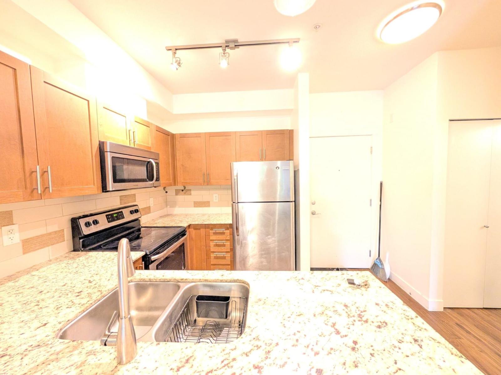 1XX 13468 KING GEORGE BOULEVARD