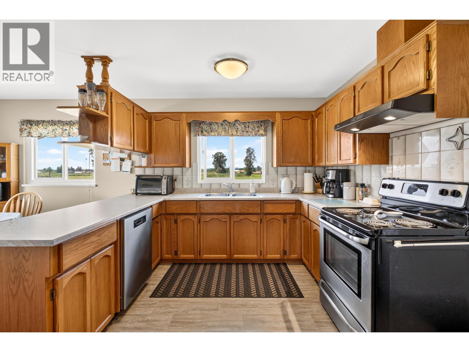 14221 Mckechnie Road, Pitt Meadows, British Columbia  V3Y 1Z1 - Photo 3 - R3146284