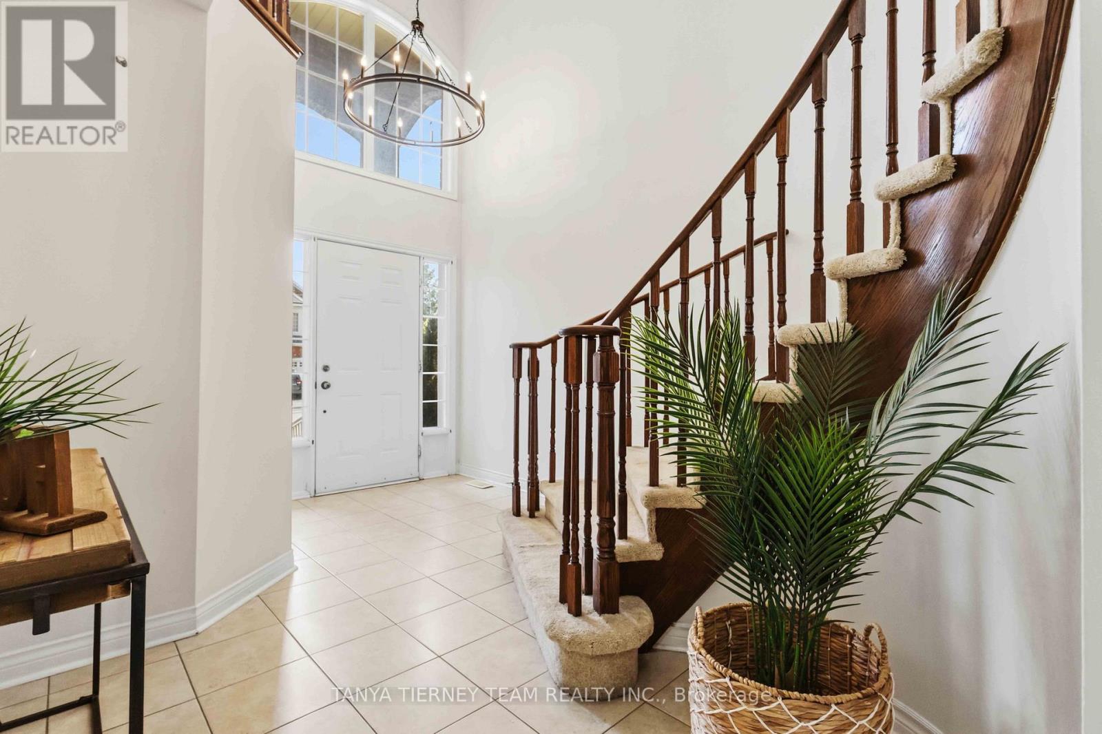 31 Chatterson Street, Whitby, Ontario  L1R 0B3 - Photo 6 - E13568906