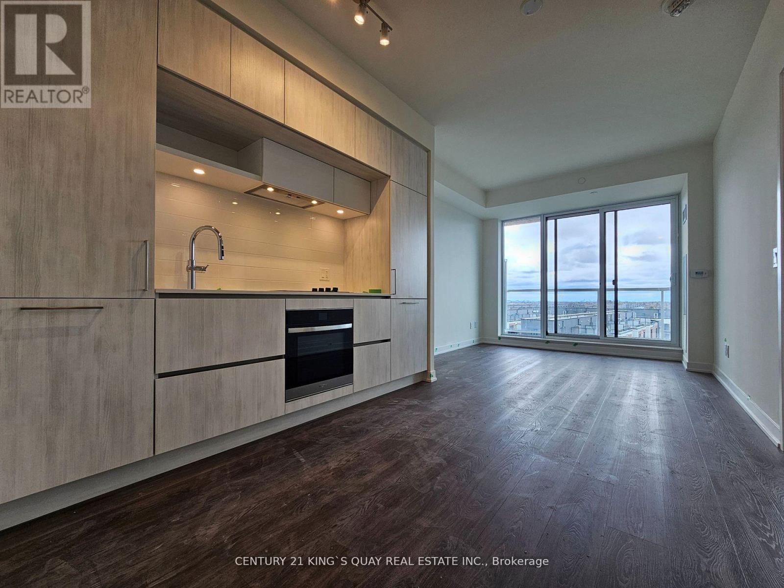 631 - 2 DAVID EYER ROAD, Richmond Hill