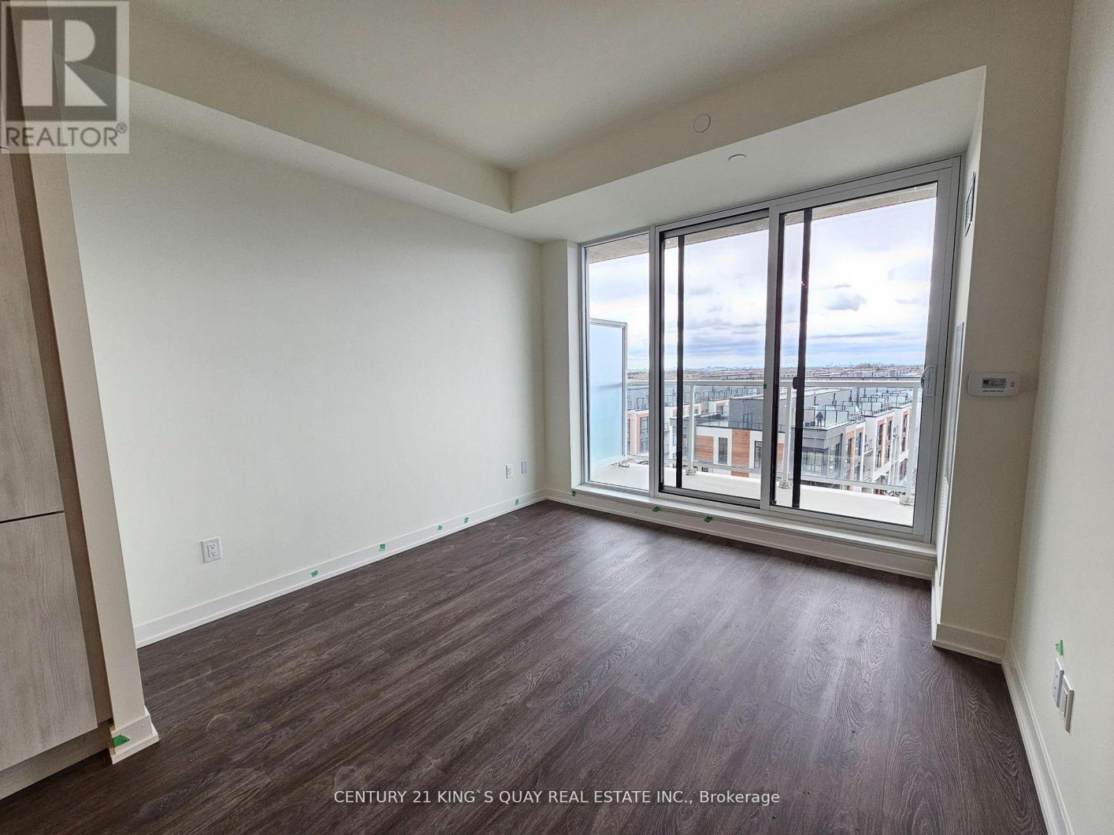 631 - 2 David Eyer Road, Richmond Hill, Ontario  L4S 0N6 - Photo 2 - N13568854