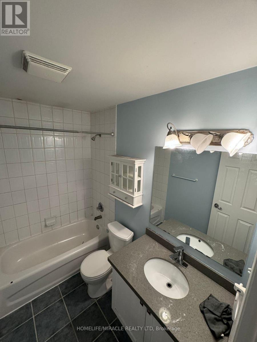 24 Settler's Court, Whitby, Ontario  L1M 2L3 - Photo 10 - E13546246