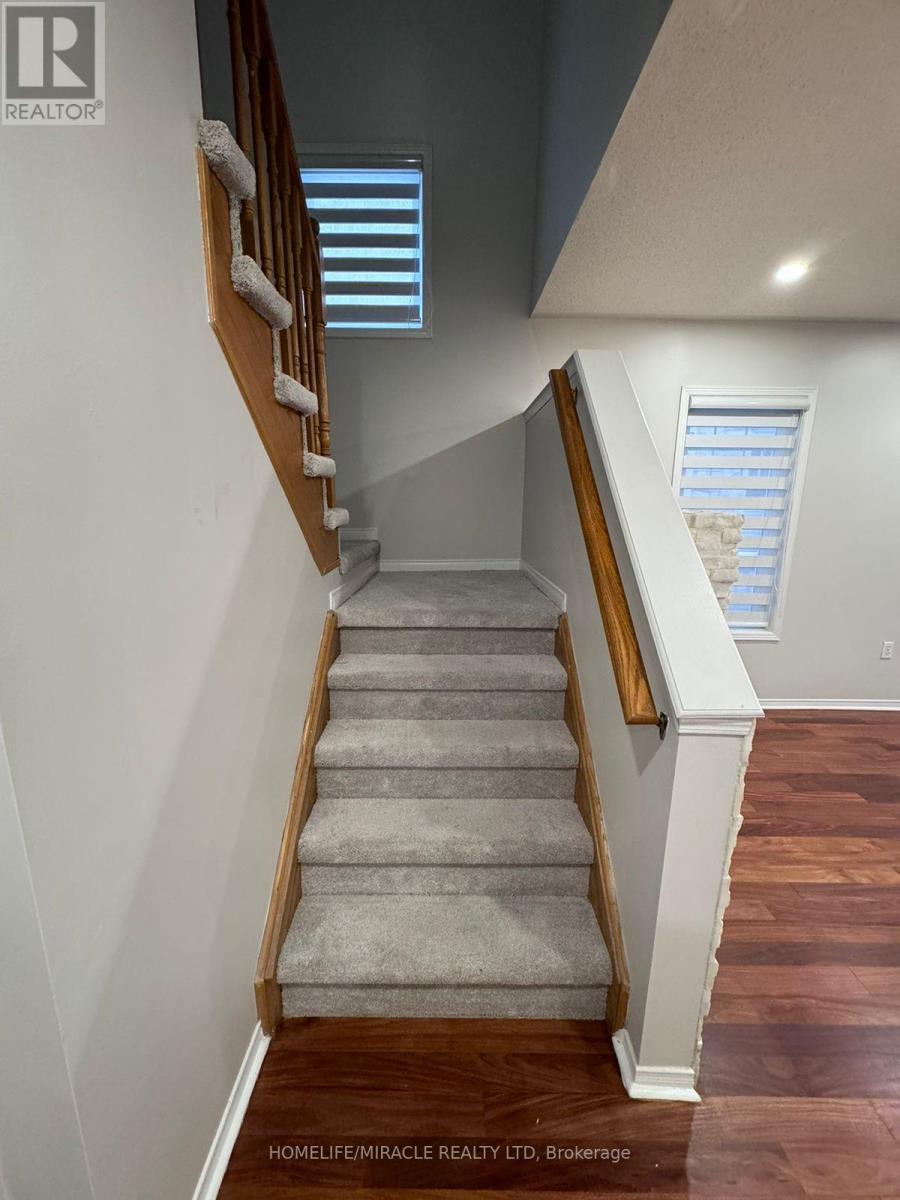 24 Settler's Court, Whitby, Ontario  L1M 2L3 - Photo 15 - E13546246