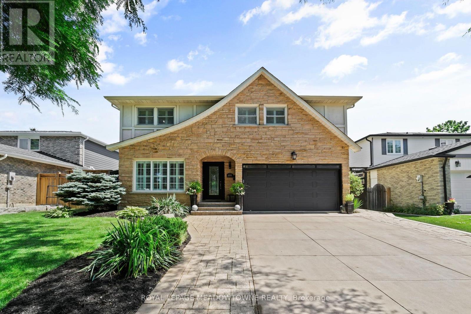 608 Moorelands Crescent, Milton, Ontario  L9T 4B5 - Photo 2 - W13568746
