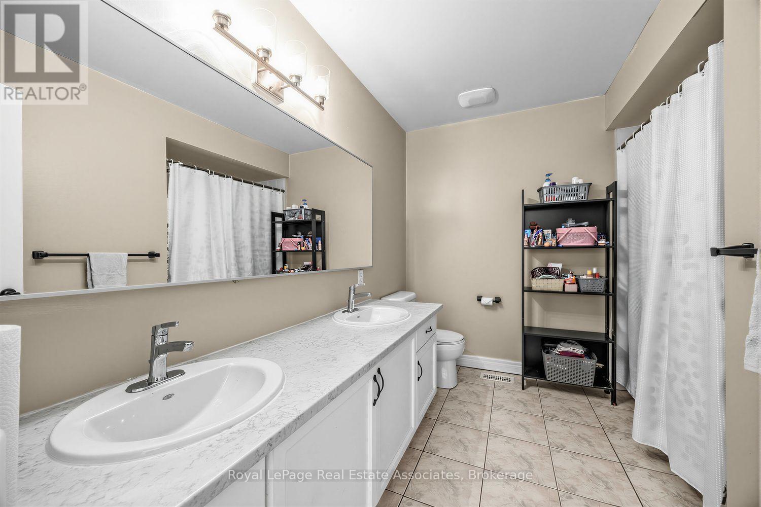 25 Rolling Hills Lane, Caledon, Ontario  L7E 1T9 - Photo 17 - W13568802