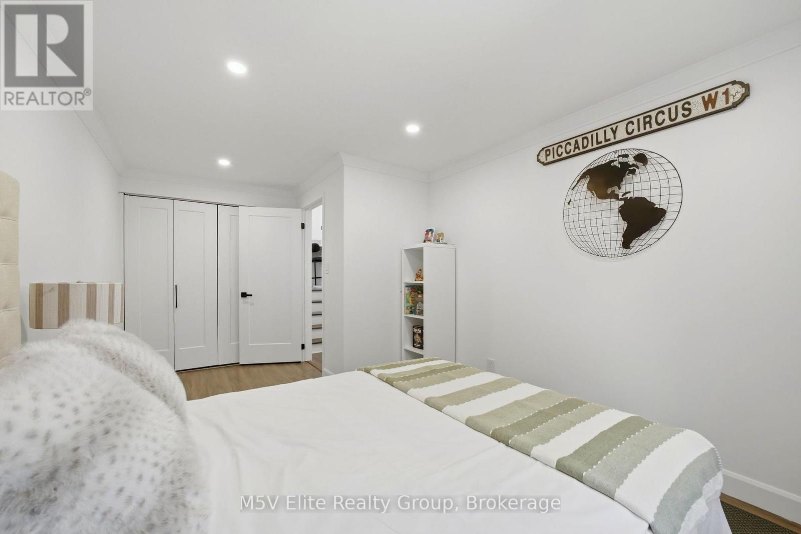 1171 Gripsholm Road, Mississauga, Ontario  L4Y 2G8 - Photo 31 - W13568844