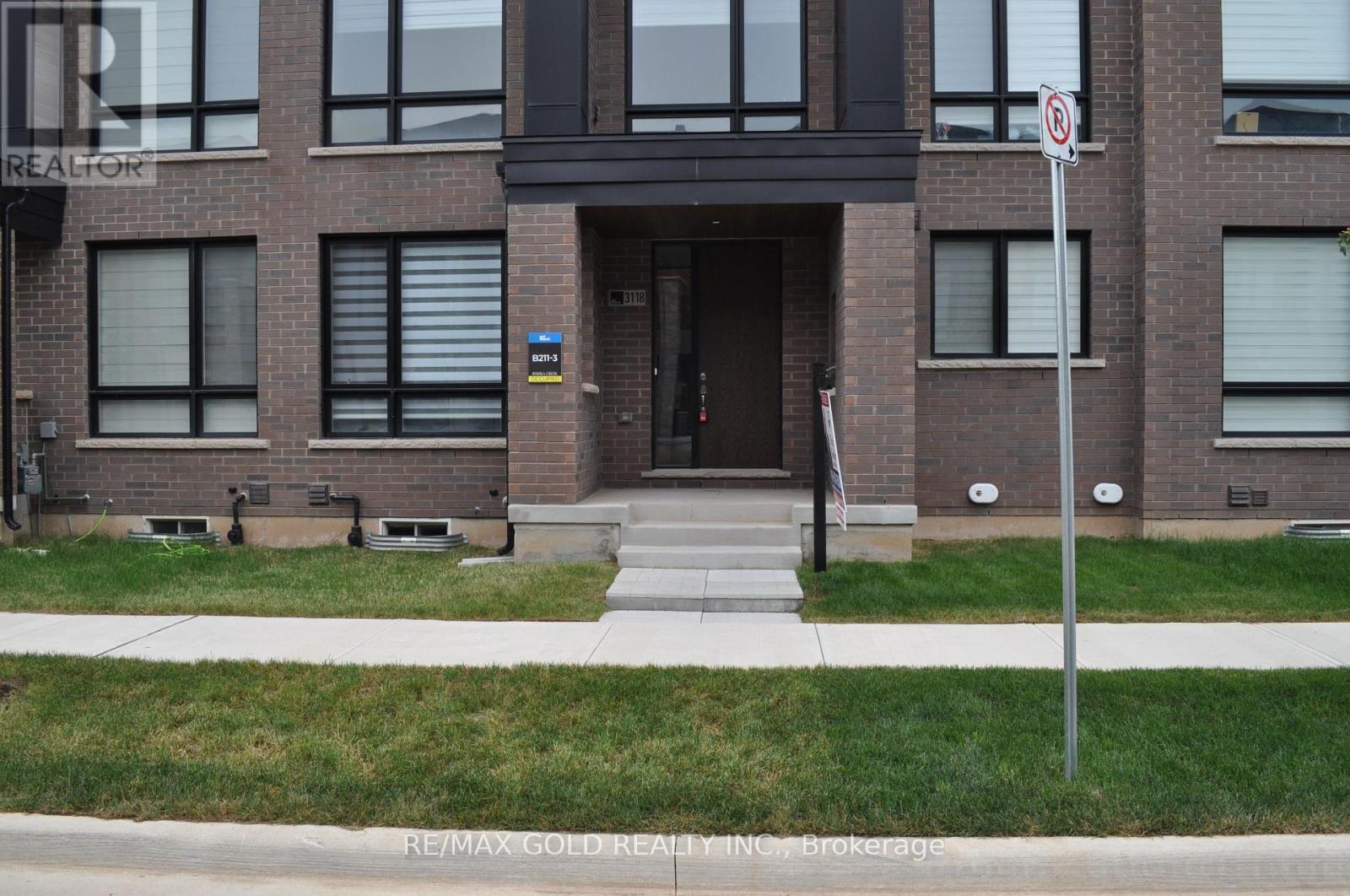 3118 Perkins Way, Oakville, Ontario  L6H 7Z5 - Photo 3 - W13568916