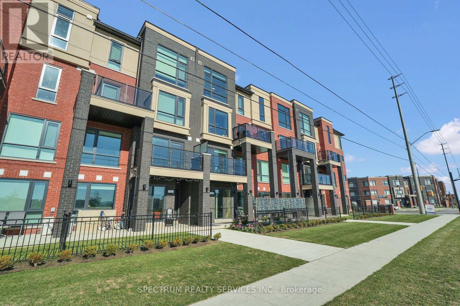 11 - 65 Romilly Avenue, Brampton, Ontario  L7A 5L8 - Photo 2 - W13568956