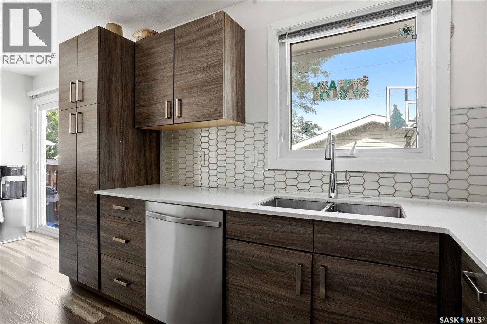 46 Mossing Bay, Regina, Saskatchewan  S4N 4H4 - Photo 8 - SK042205