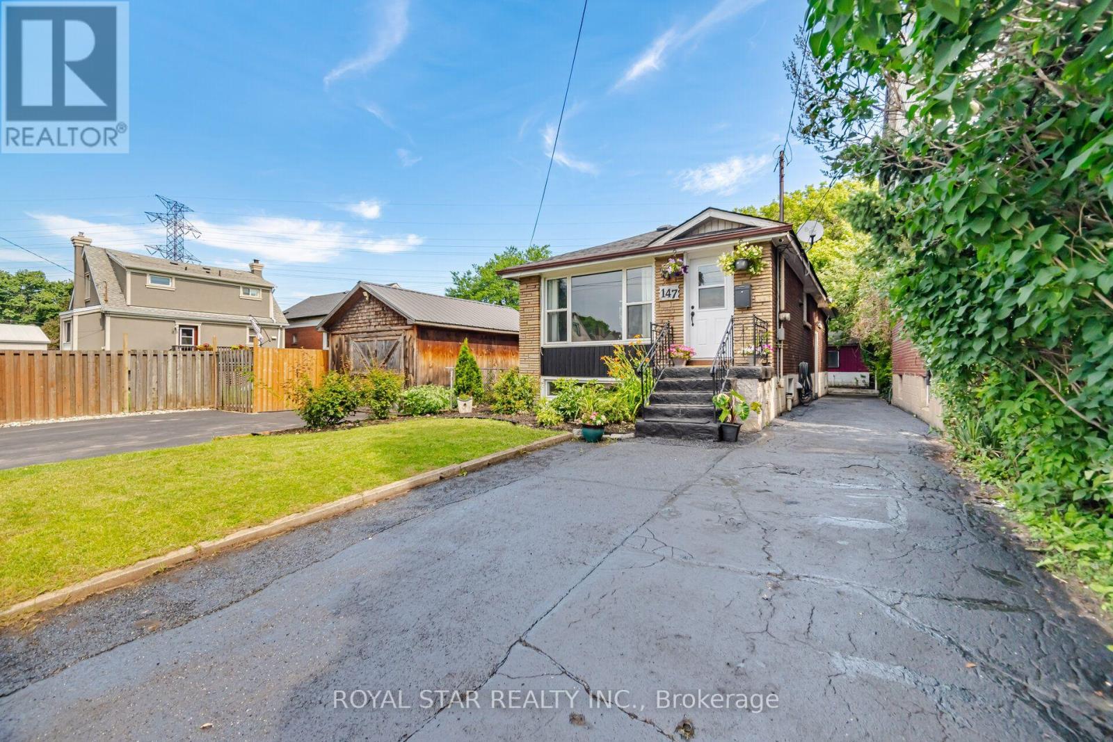 147 Grace Avenue, Hamilton, Ontario  L8H 3W9 - Photo 3 - X13568748