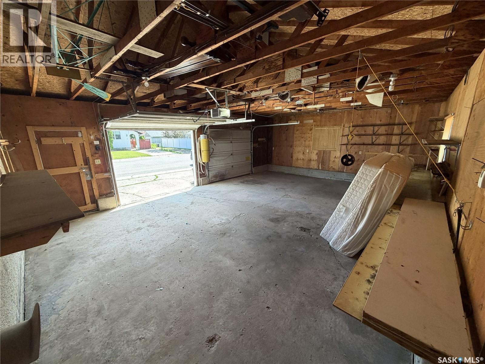 10 Roberts Place, Regina, Saskatchewan  S4T 6K6 - Photo 2 - SK040415