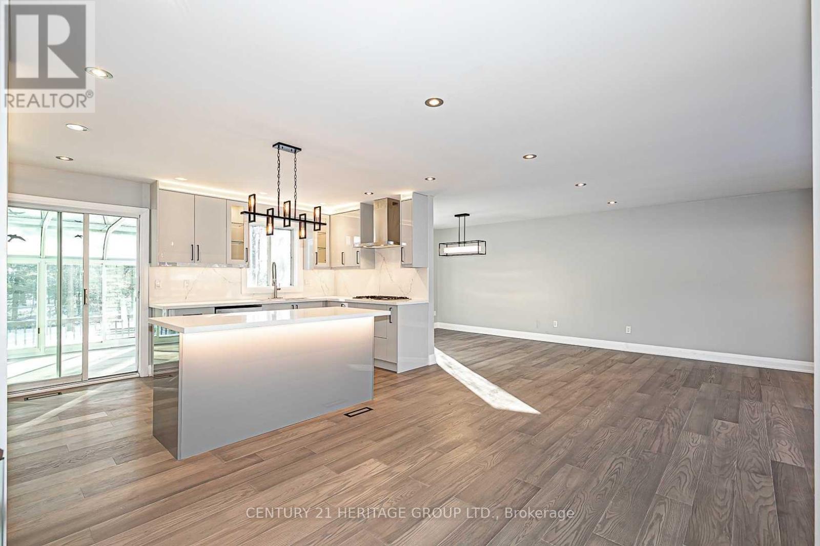 23 Tall Pines Trail, East Gwillimbury, Ontario  L9N 1J5 - Photo 4 - N13568836