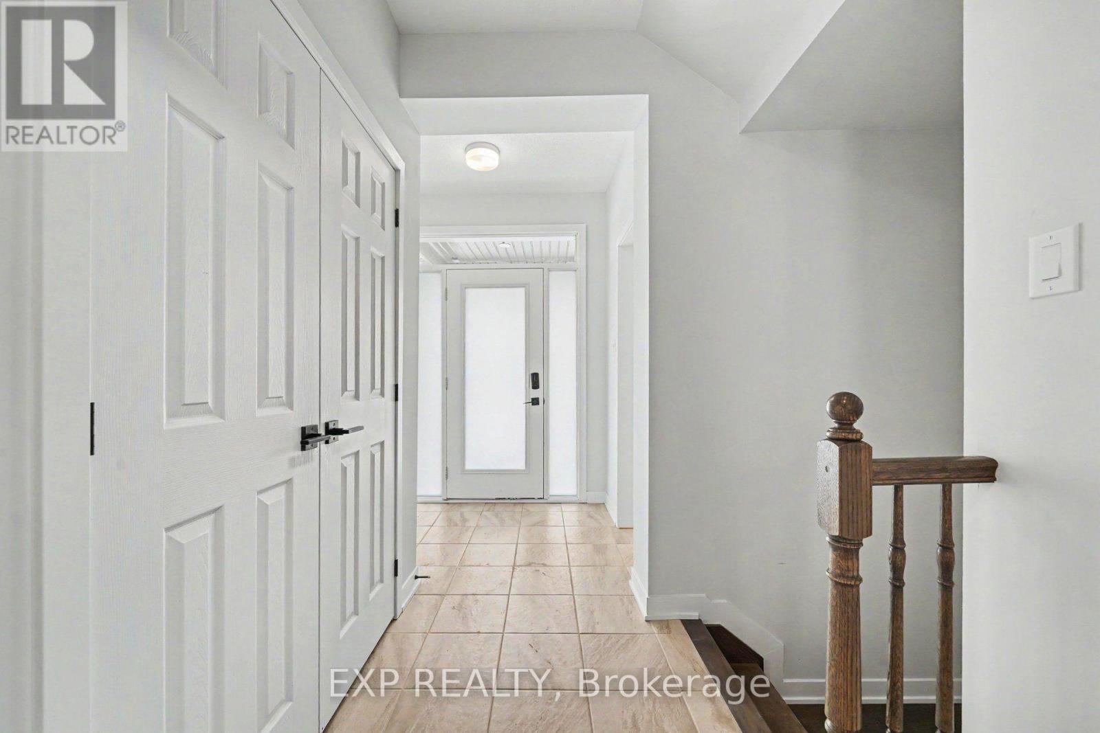 818 Crossgate Street, Ottawa, Ontario  K2J 7E3 - Photo 3 - X13568498