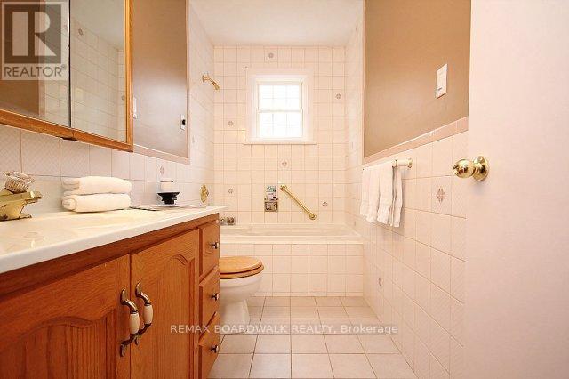 209 Knox Crescent, Ottawa, Ontario  K1G 0K6 - Photo 13 - X13569020