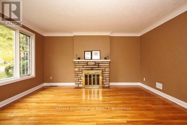 209 Knox Crescent, Ottawa, Ontario  K1G 0K6 - Photo 5 - X13569020