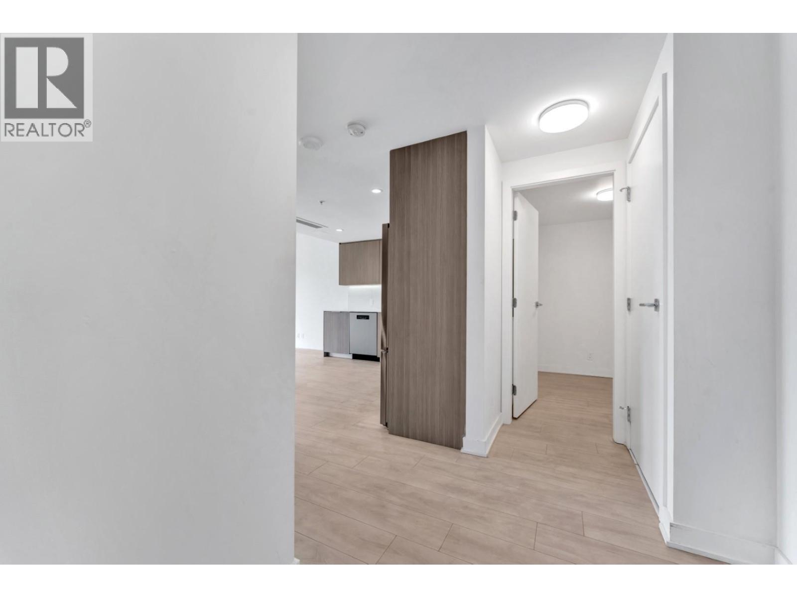 408 1471 Hunter Street, North Vancouver, British Columbia  V7J 1H3 - Photo 2 - R3146747