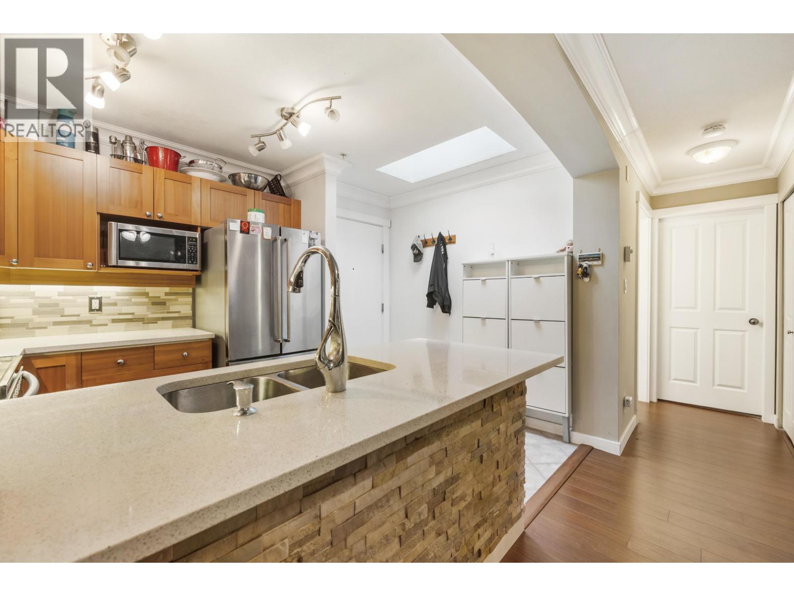 408 1428 Parkway Boulevard, Coquitlam, British Columbia  V3E 3L8 - Photo 8 - R3146763