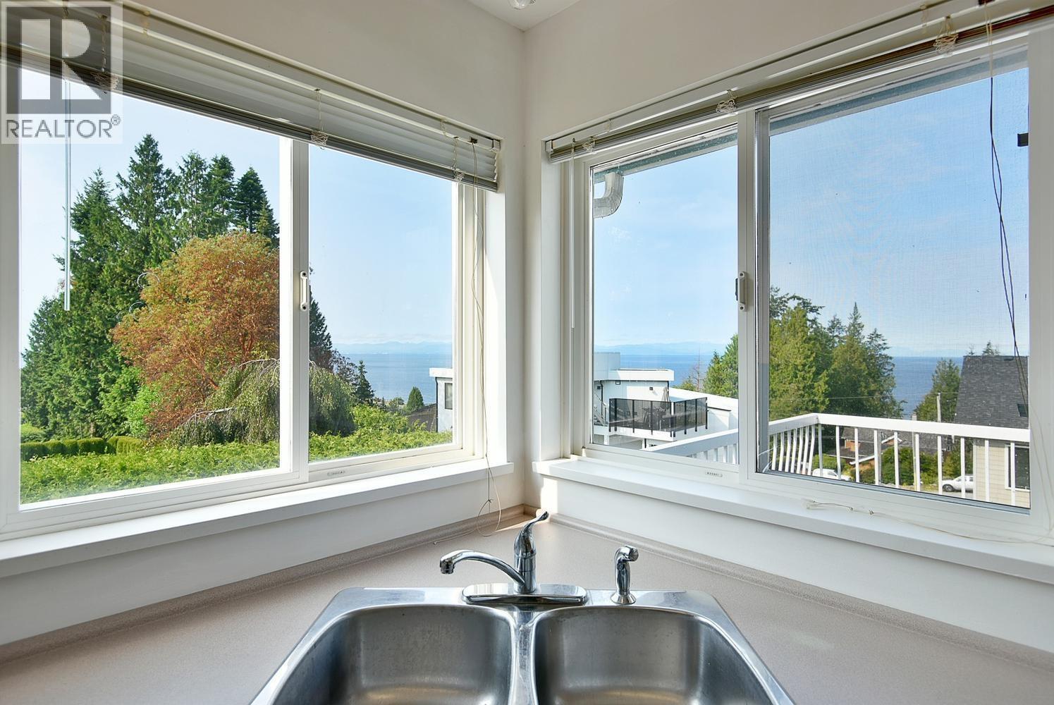 4871 Blueberry Place, Sechelt, British Columbia  V7Z 0G2 - Photo 14 - R3146759