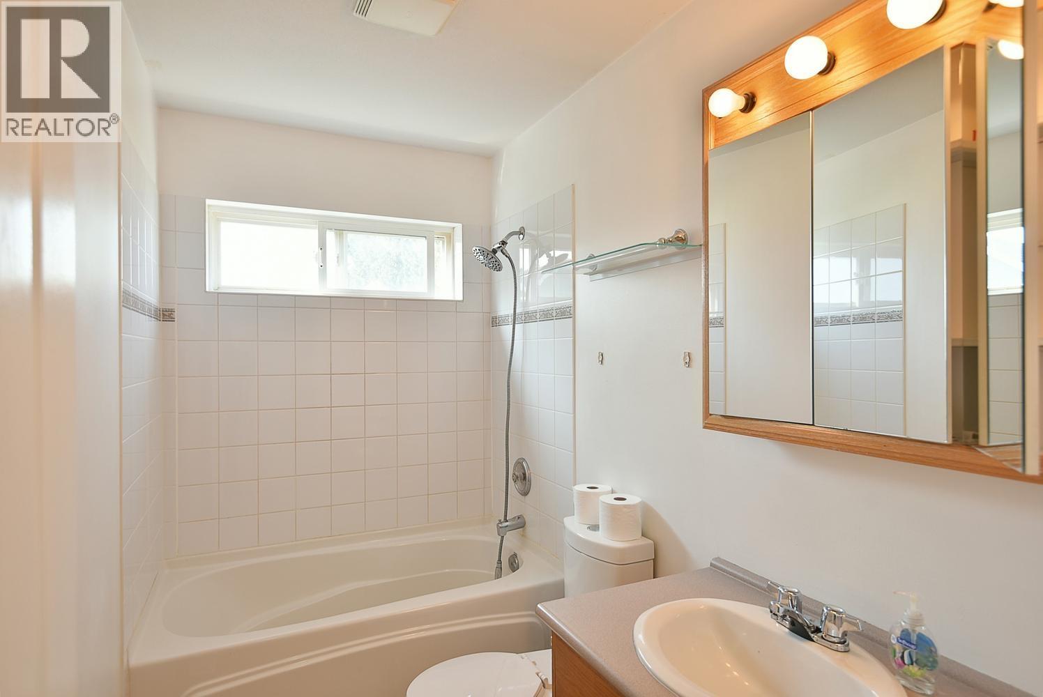 4871 Blueberry Place, Sechelt, British Columbia  V7Z 0G2 - Photo 20 - R3146759
