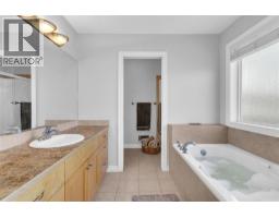 614 South Crest Drive, Kelowna, British Columbia  V1W 4Y6 - Photo 18 - 10387328