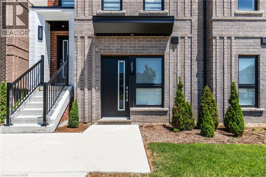 237 Burke Street, Waterdown, Ontario  L8B 2A9 - Photo 2 - 40848568