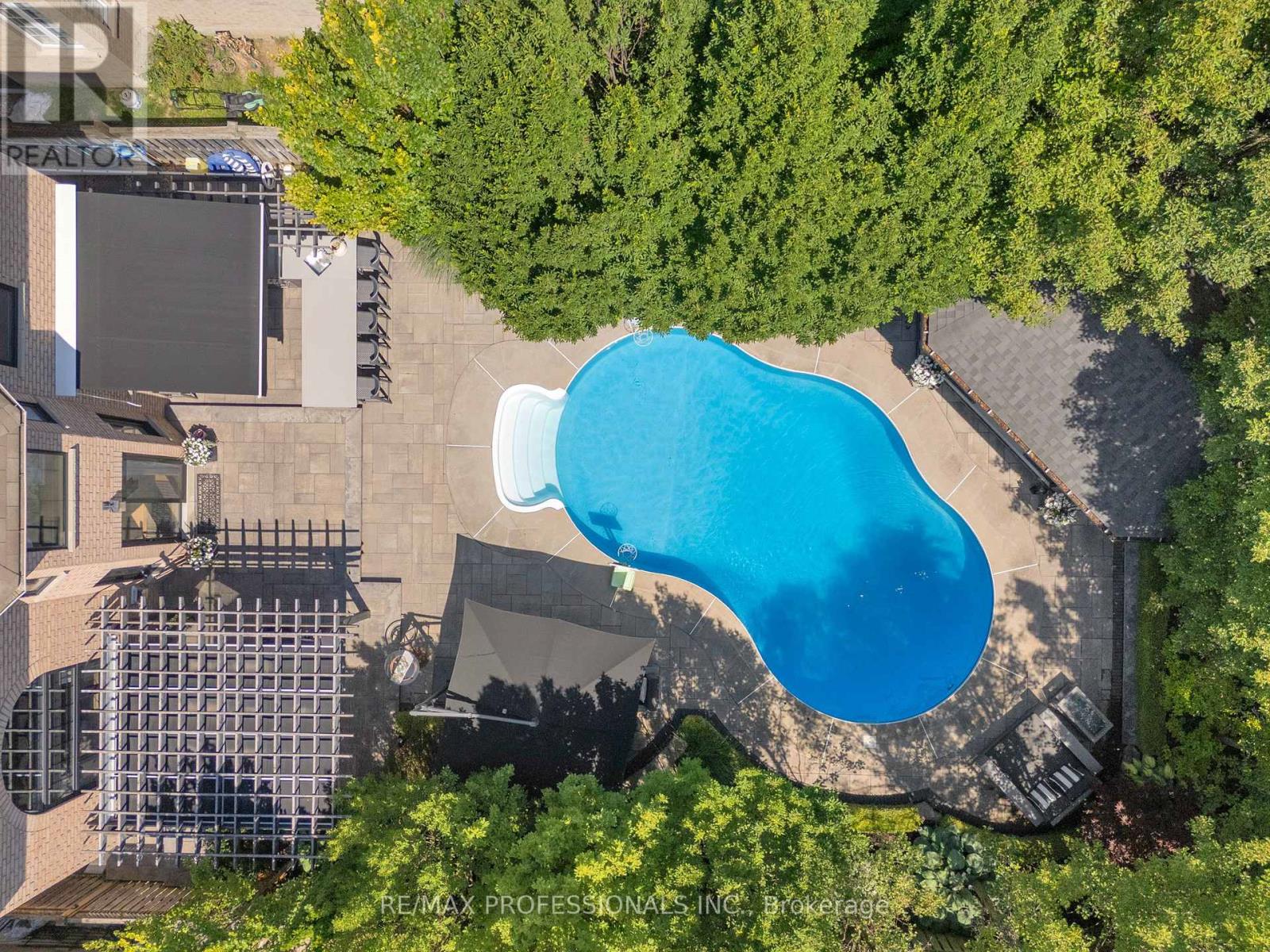 11 Tweedie Crescent, Whitby, Ontario  L1P 1X4 - Photo 39 - E13568514