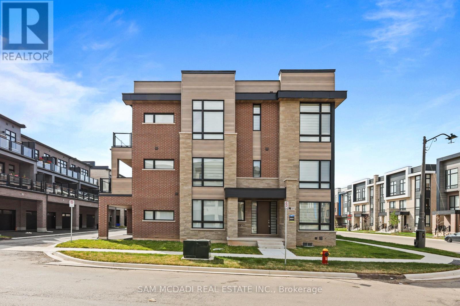 1327 ANTHONIA TRAIL, Oakville (JM Joshua Meadows)