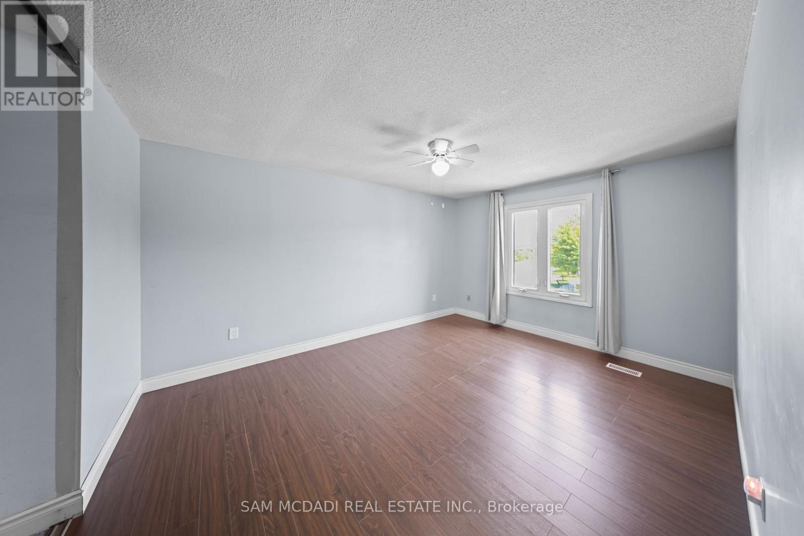 3949 Teakwood Drive, Mississauga, Ontario  L5C 3L2 - Photo 14 - W13569032