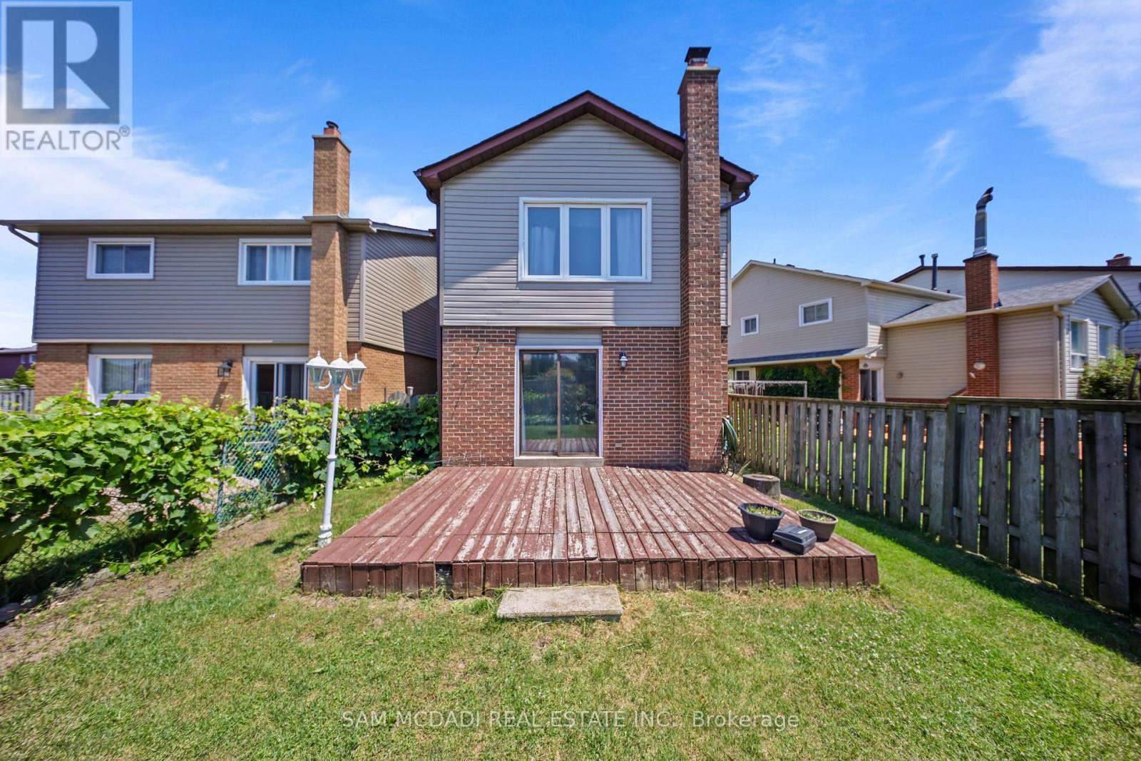3949 Teakwood Drive, Mississauga, Ontario  L5C 3L2 - Photo 18 - W13569032
