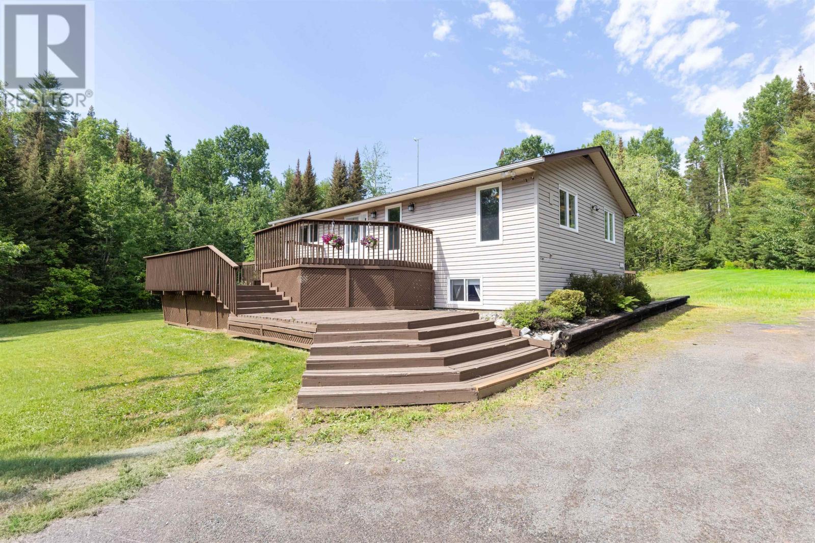 31 Griffis Road, Neebing, Ontario