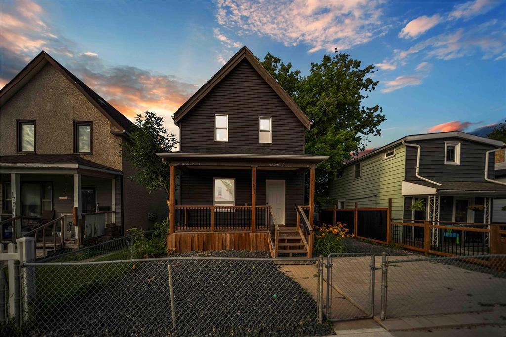 181 Hespeler Avenue, Winnipeg, Manitoba  R2L 0L5 - Photo 0 - 202616657